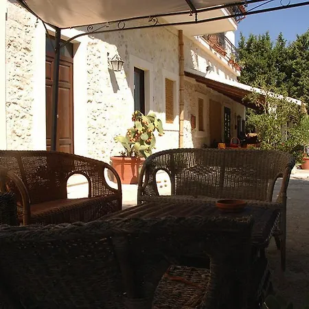 Farm stay A Lumia Noto